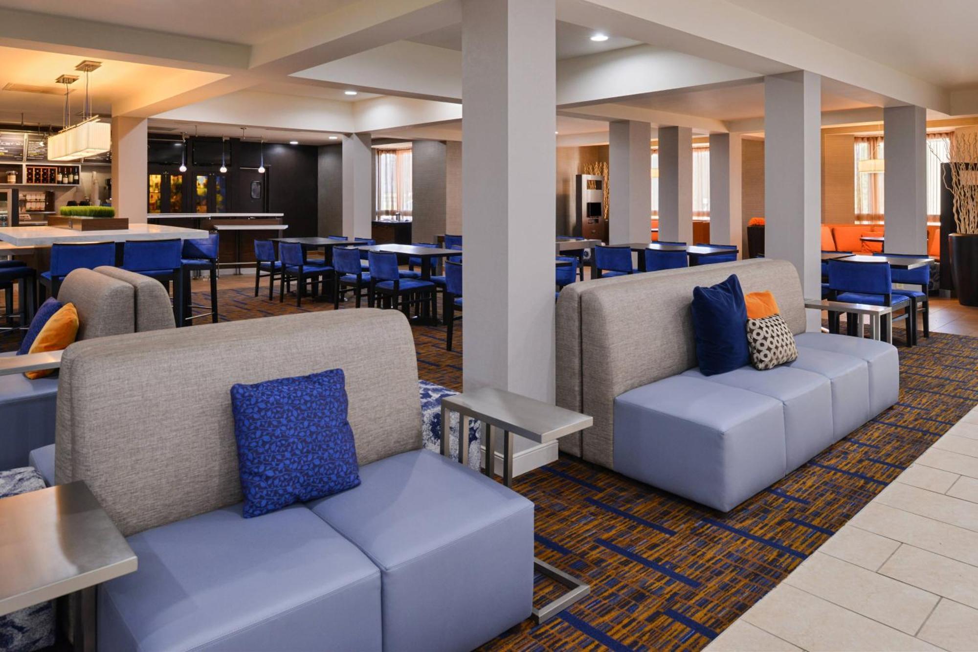 Courtyard By Marriott Milwaukee North/brown Deer 3*
