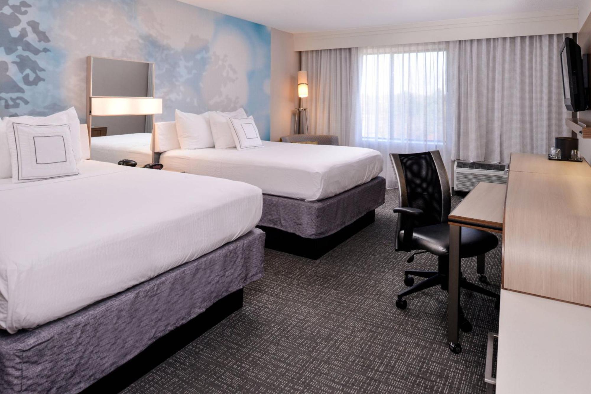 Courtyard By Marriott Milwaukee North/brown Deer