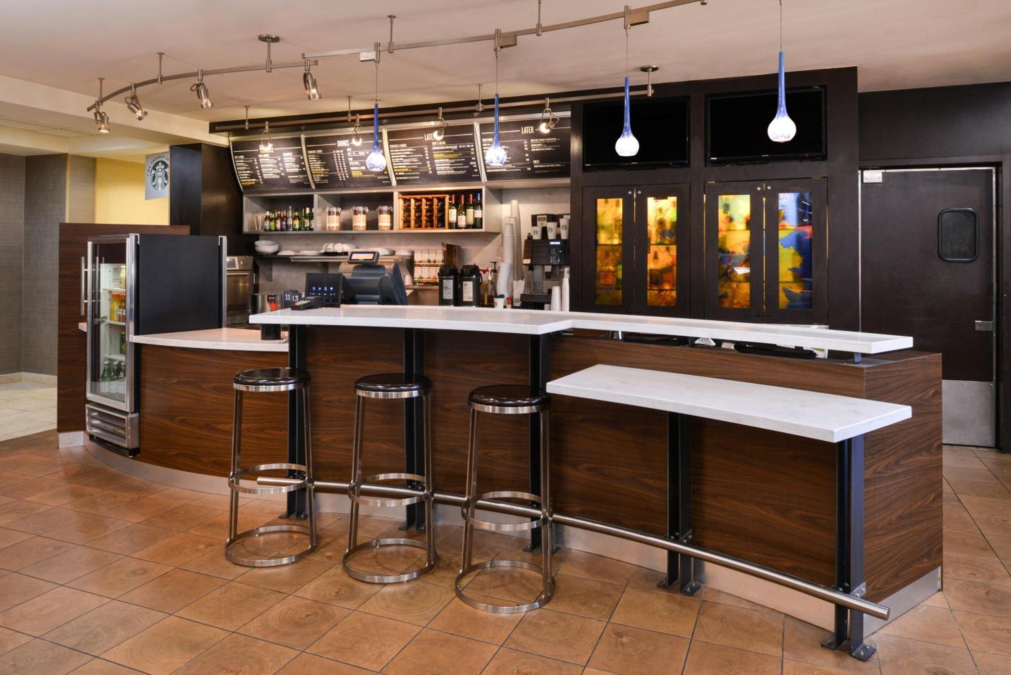 Courtyard By Marriott Milwaukee North/brown Deer
