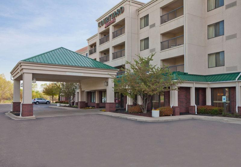 Courtyard By Marriott Milwaukee North/brown Deer 3*
