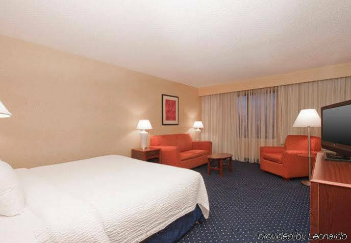 Courtyard By Marriott Milwaukee North/brown Deer 3* Brown Deer