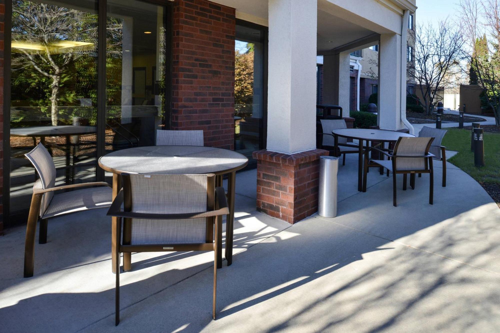 Hotel Courtyard By Marriott Milwaukee North/brown Deer