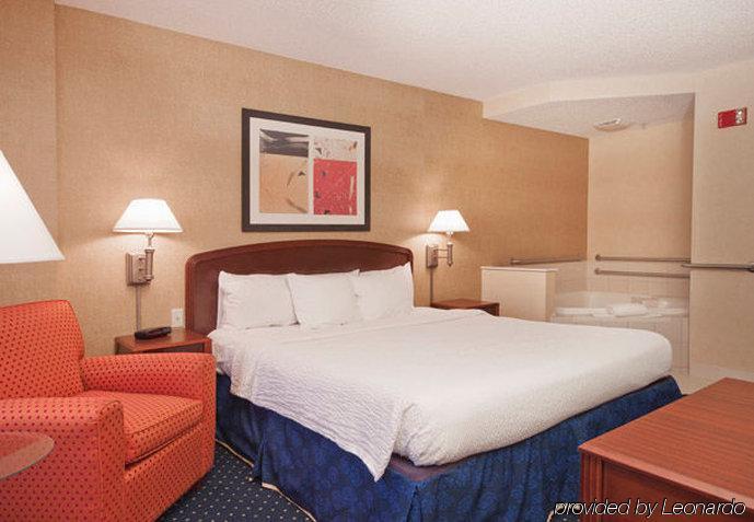 Hotel Courtyard By Marriott Milwaukee North/brown Deer