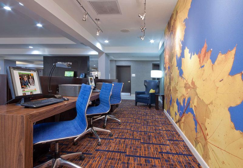 Courtyard By Marriott Milwaukee North/brown Deer