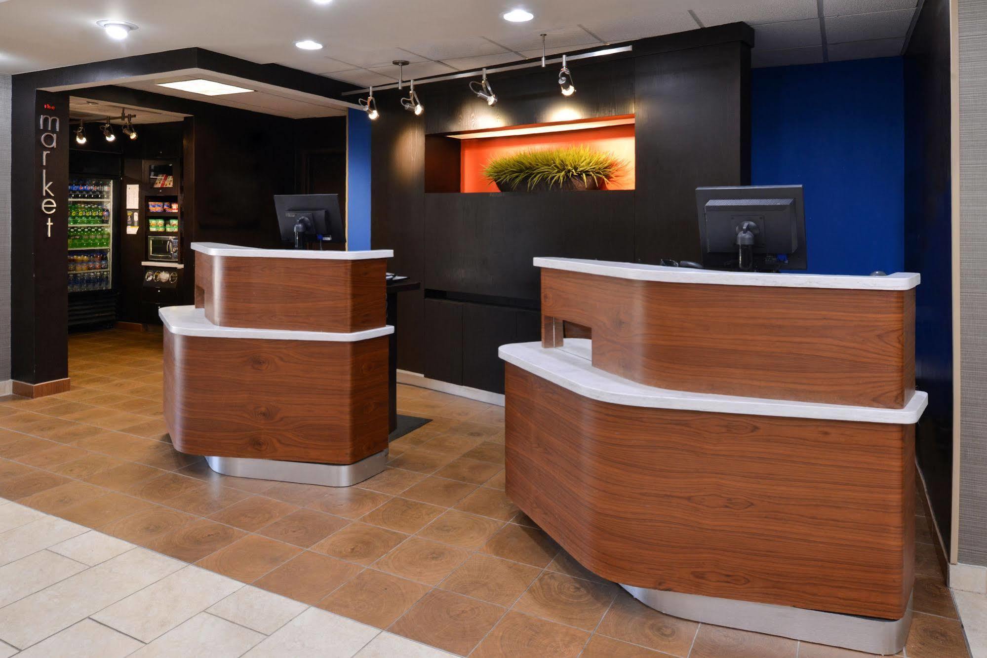 Hotel Courtyard By Marriott Milwaukee North/brown Deer Brown Deer